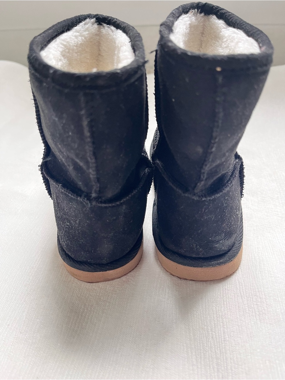 Old Navy Black Kids Fleece-Lined Faux-Suede Boots size 11 - Picture 4 of 6